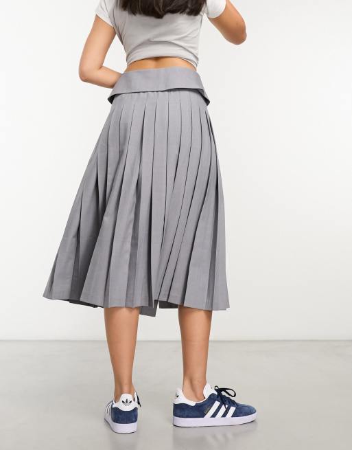 Women's Washed Grey Foldover Waistband Denim Pleated Mini Skirt - Size 6