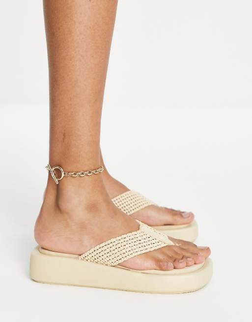 ASOS DESIGN - Fonda - Geweven teensandalen met dikke zool in naturel