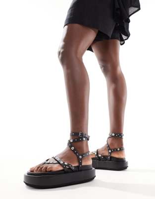 ASOS DESIGN - Fondue - Hochwertige Riemchensandalen aus Leder in Schwarz mit Nieten