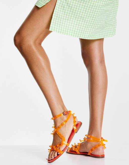 ASOS DESIGN – Font – Orangefärgade sandaler med transparenta remmar med nitar