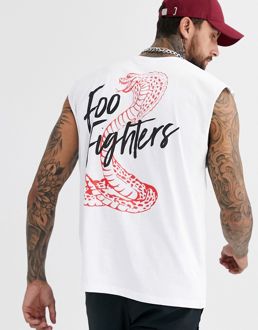 ASOS DESIGN - Foo Fighters - T-shirt senza maniche oversize-Bianco