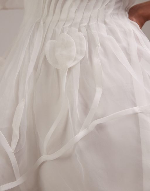 ASOS DESIGN – För bruden – Elfenbensvit miniklänning med 3D-blommor, stråveck och markerad midja, 5 av 5