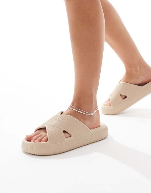 ASOS DESIGN – Forever – Slider mit gekreuzten Riemen und dicker Sohle in Beige, 3 von 4