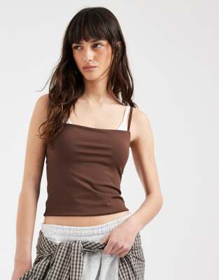 ASOS DESIGN - Formendes Cropped Camisole-Top in Braun-Grün
