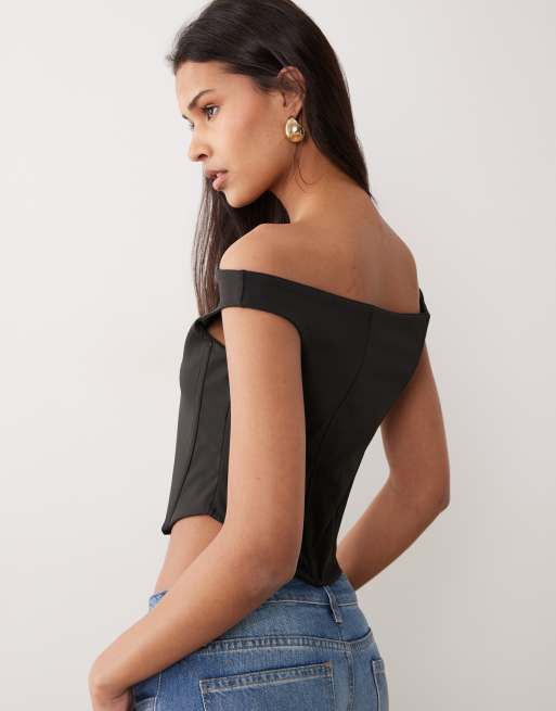 ASOS DESIGN – Formendes Korsett-Oberteil in Schwarz mit Carmen-Ausschnitt und Korsettstäbchen, 4 von 4