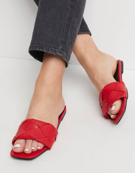 ASOS DESIGN Forty – Czerwone płaskie sandały z tkaniny