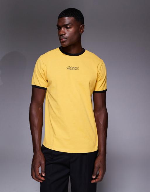 ASOS DESIGN - Forvasket gul T-shirt i kraftigt stof med tekstgrafik og kantbånd i halsen