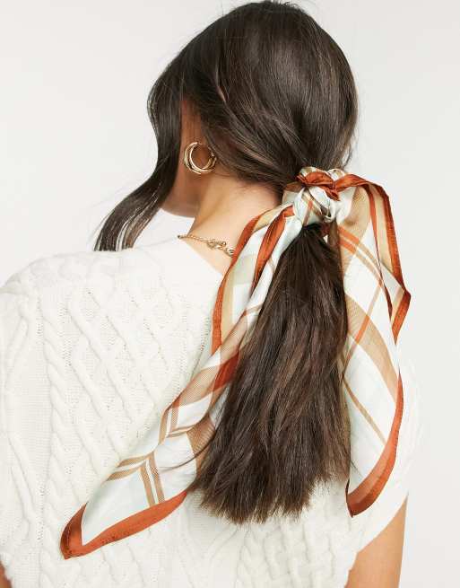 ASOS DESIGN - Foulard de taille moyenne en polysatin à carreaux et bord contrastant - Vert, 2 de 4