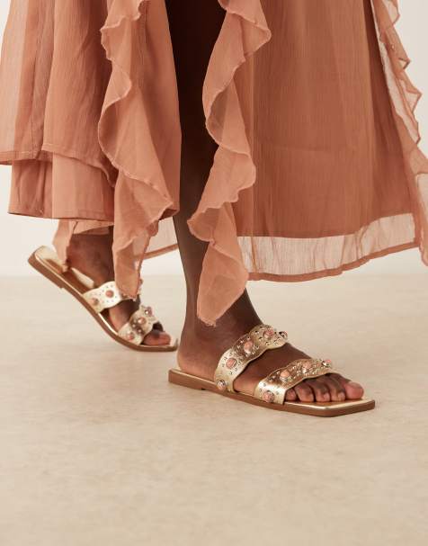 ASOS DESIGN – Found – Flache Mules in Gold-Optik mit Schmucksteinen - view 1