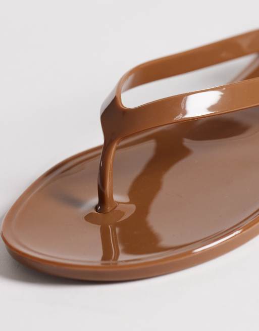 ASOS DESIGN Foxton jelly flip flops in chocolate, 3 of 4