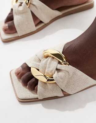 Asos Design Foxy Hardware Slider In Neutral