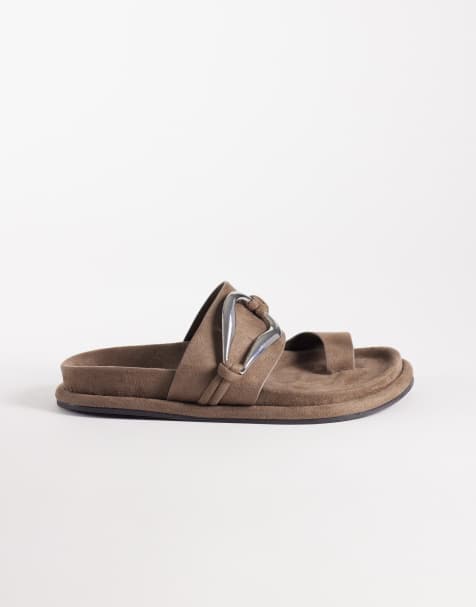 ASOS DESIGN - Francisco - Olivengrønne sandaler i ruskind med fodseng og metaldetalje - view 1