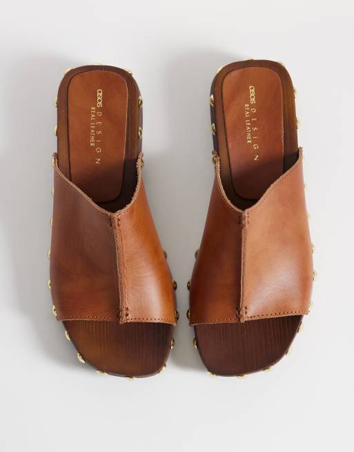 ASOS DESIGN – Franco – Hochwertige Mules-Sandalen im Clogs-Stil aus Leder in Hellbraun, 2 von 4