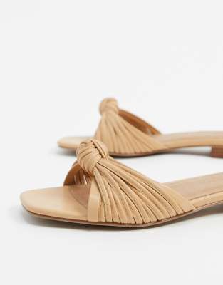 ultra comfort nike flip flops