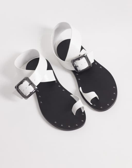 ASOS DESIGN Freely toe loop cross strap flat sandals in white, 3 of 4