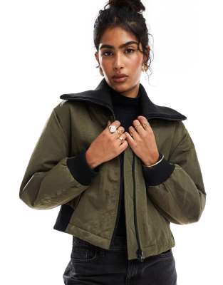 ASOS DESIGN - Freizeitjacke in Khaki mit Rippstrick-Kragen-Marineblau