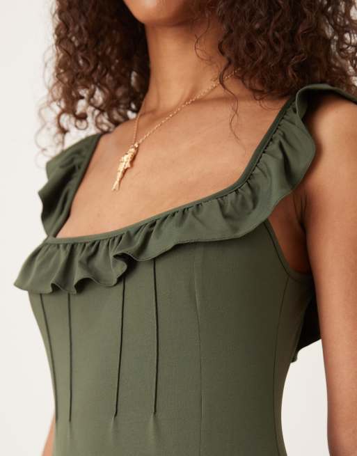 Vestido midi verde oliva con volantes en los tirantes y el escote de ASOS DESIGN