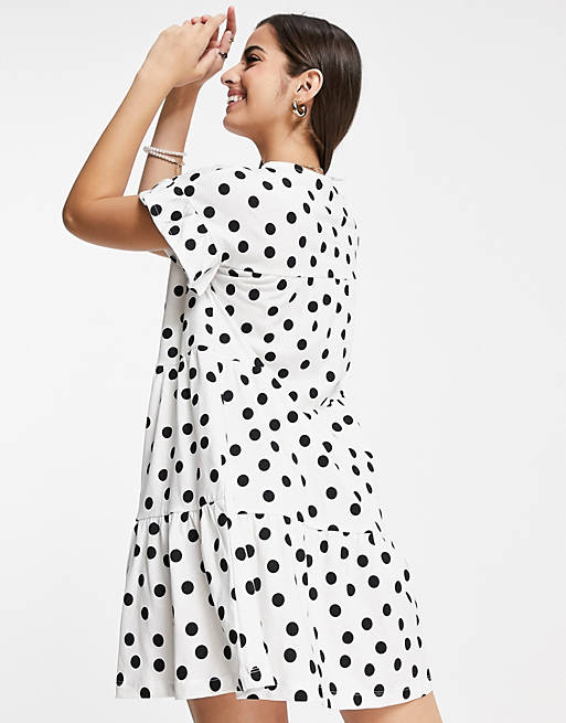  frill sleeve tiered smock dress in mono spot 