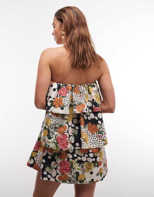 ASOS DESIGN – Fruktmönstrad miniklänning med bandeau-ringning och volanger, 2 av 7