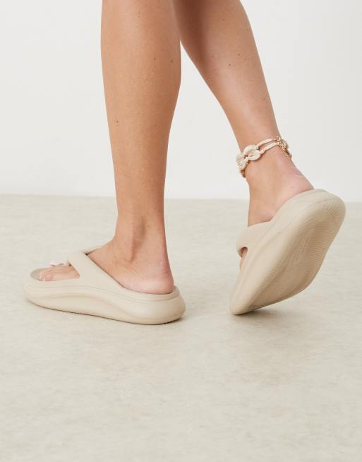 ASOS DESIGN Fudge chunky flip-flop slides in beige, 4 of 4