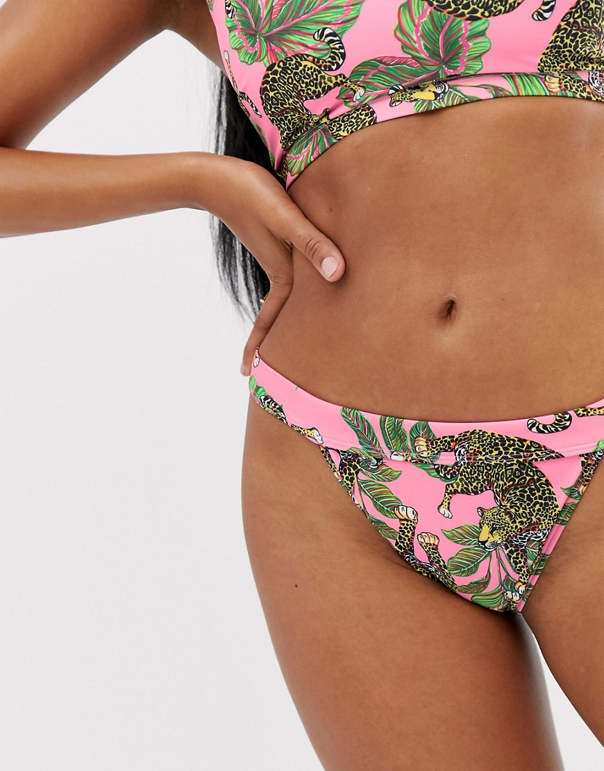 ASOS DESIGN Fuller Bust - Exclusief tanga-bikinibroekje met roze tropische tijgerprint-Multi