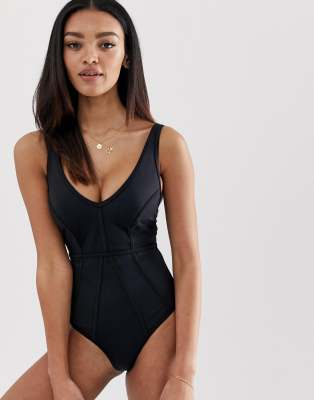 bust support swimsuit