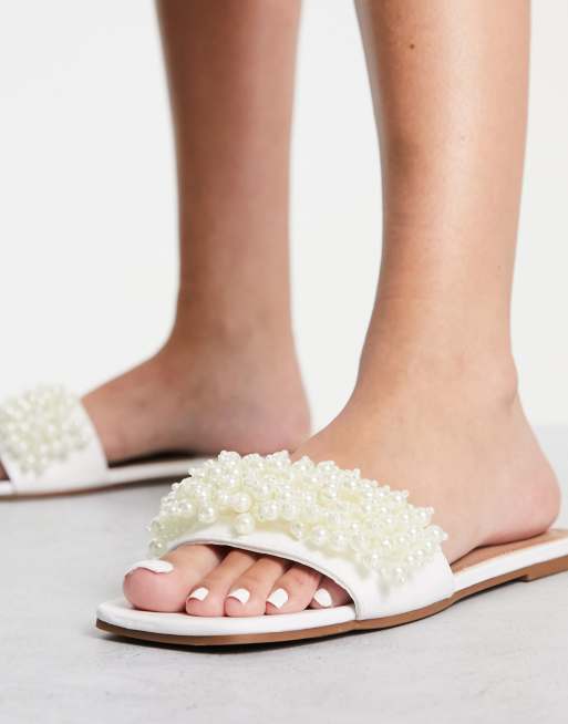 ASOS DESIGN Fusion faux pearls flat sandals in white - WHITE