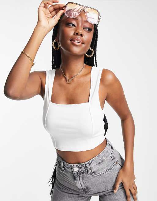ASOS DESIGN – Fylligare byst – Vitt kort linne med fyrkantig halsringning och dekorativ söm
