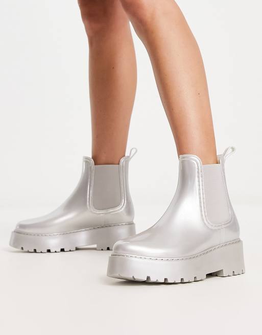 ASOS DESIGN Gadget chunky chelsea gumboots in silver, 4 of 4