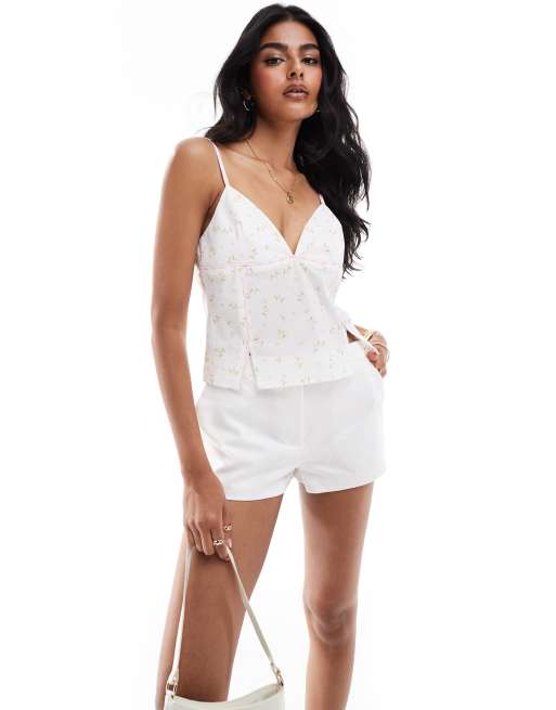 ASOS DESIGN – Geblümtes Camisole-Oberteil aus Popeline mit abgenähtem Bahnendesign