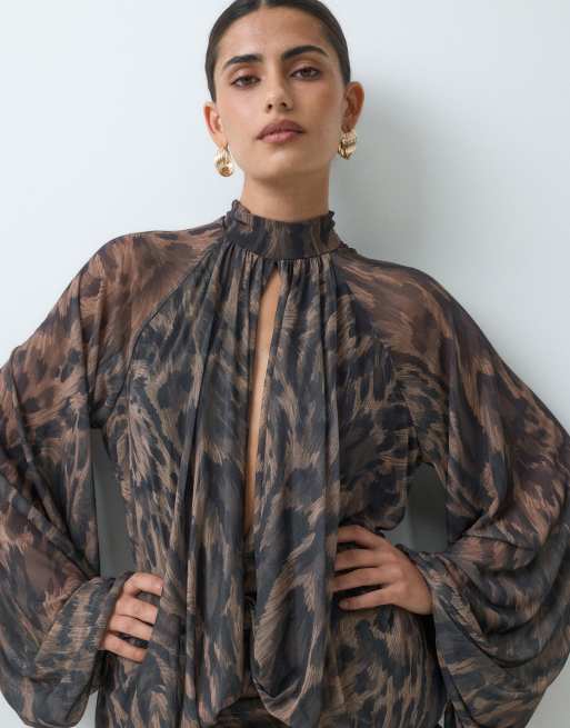 ASOS DESIGN geblümtes Mesh-Mini-Kleid mit Print, tiefer Taille, Blouson und Bindekragen in Animal-Print, 2 von 5
