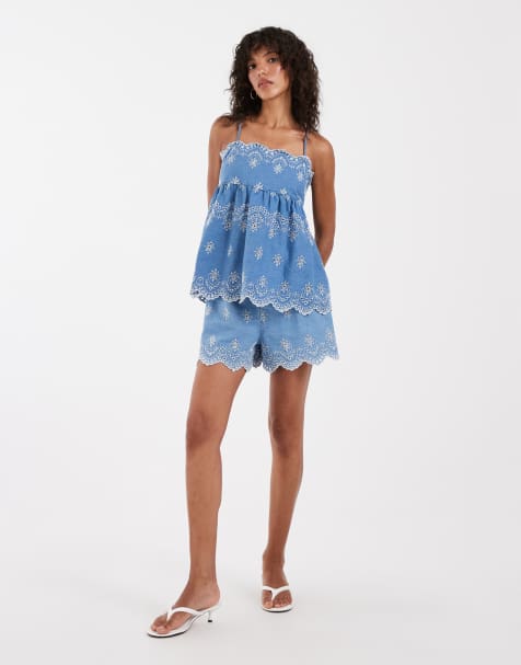 ASOS DESIGN - Geborduurde denim short in middenblauw, deel van co-ord set - view 1