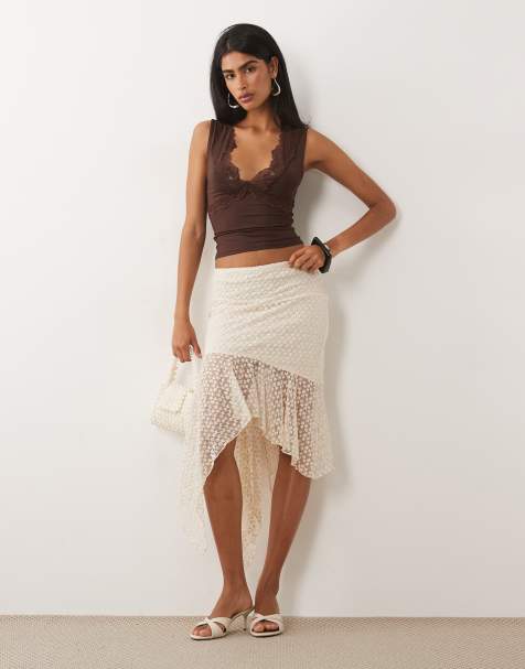ASOS DESIGN - Geborduurde midirok met zakdoekzoom in crème - view 1