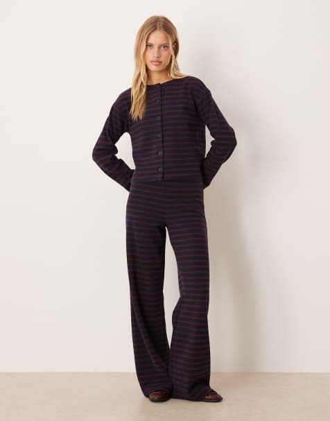 ASOS DESIGN - Geborstelde gestreepte broek met wijde pijpen in bordeauxrood, deel van co-ord set - view 1