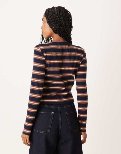 ASOS DESIGN - Geborstelde gestreepte top met met knopen in marineblauw, 4 van 4