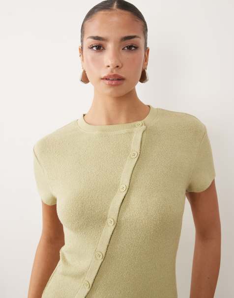 ASOS DESIGN - Gebreid T-shirt met textuur en asymmetrische knoopsluiting in saliegroen, deel van co-ord set - view 1