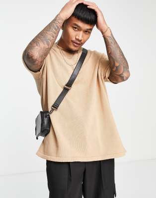 ASOS DESIGN - Gebreid T-shirt van halfzware stof in lichtbruin