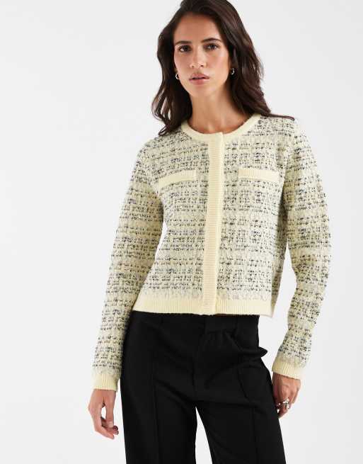 ASOS DESIGN gebreid vest met bouclétextuur en ronde hals in geel, 2 van 4