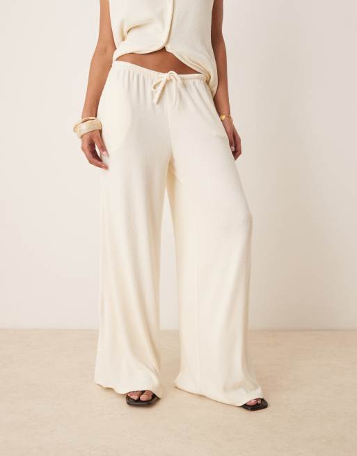 ASOS DESIGN - Gebreide broek met wijde pijpen en textuur in crème, 3 van 5