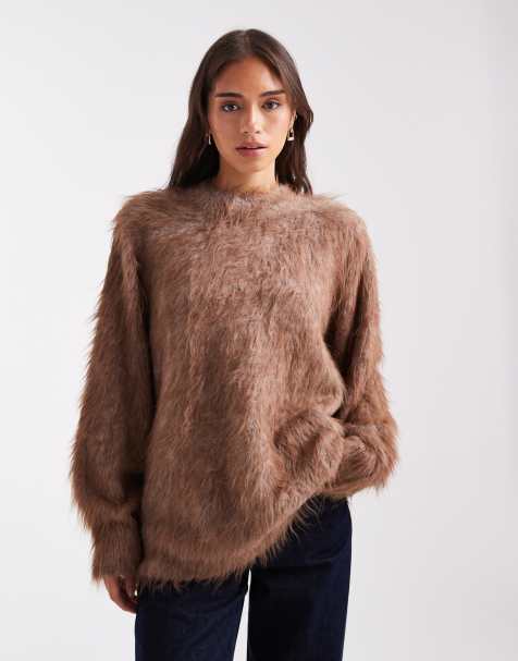 ASOS DESIGN - Gebreide, extreem pluizige trui met ronde hals in taupe - view 1