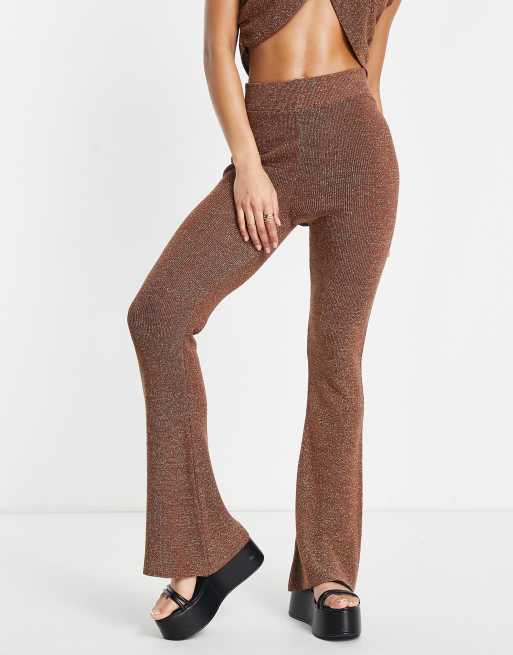 ASOS DESIGN - Gebreide flare-broek met metallic garen, deel van co-ord set, 2 van 4