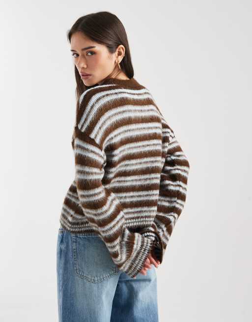 ASOS DESIGN - Gebreide geborstelde trui met strepen in bruin, 4 van 4