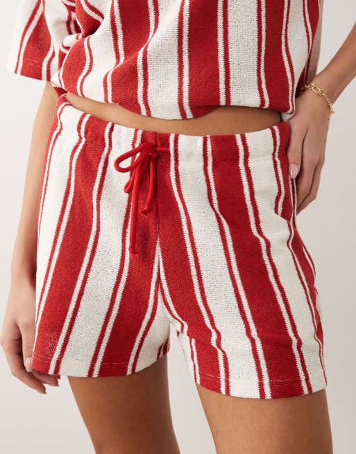 ASOS DESIGN - Gebreide gestreepte jersey shorts in rood en wit, deel van co-ord set, 4 van 5