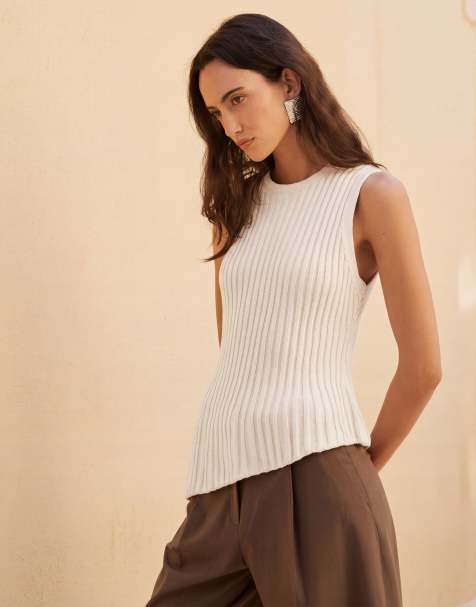 ASOS DESIGN - Gebreide getailleerde asymmetrische top met plooien in ecru - view 1