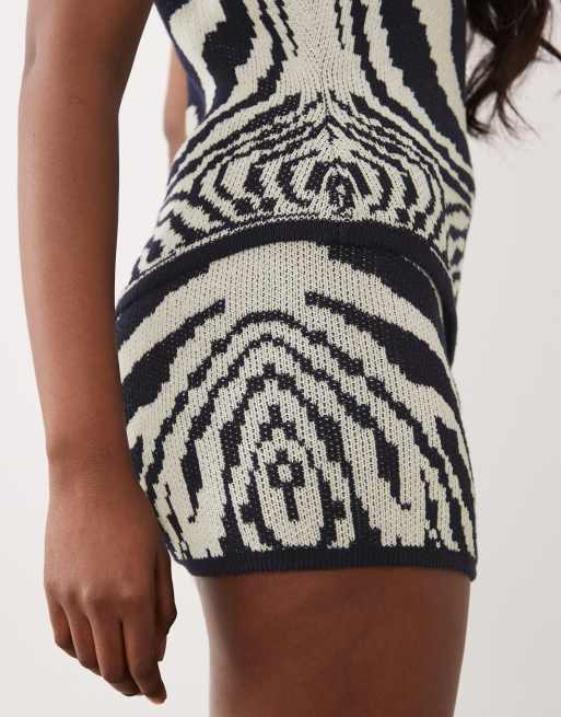 ASOS DESIGN - Gebreide micro short in zebra, deel van co-ord set, 4 van 5