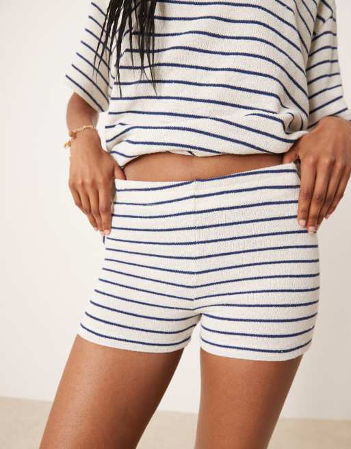 ASOS DESIGN - Gebreide micro short met zwart-witte strepen, deel van co-ord set, 2 van 4