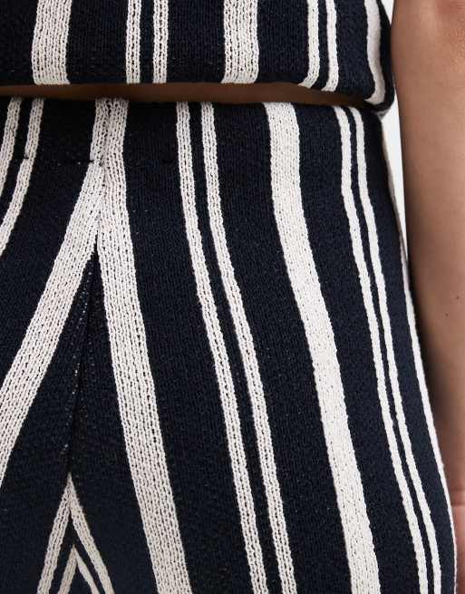 ASOS DESIGN - Gebreide micro short van katoenmix met zwart-witte strepen, deel van co-ord set, 4 van 5