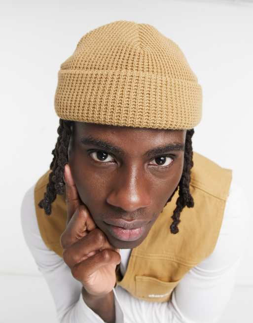 ASOS DESIGN - Gebreide mini-vissersbeanie in camel met wafelstructuur