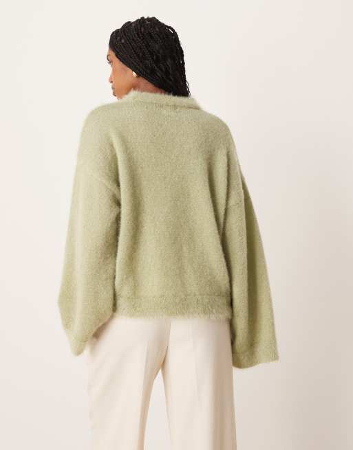 ASOS DESIGN - Gebreide pluizige trui met wijde mouwen in groen, 3 van 4