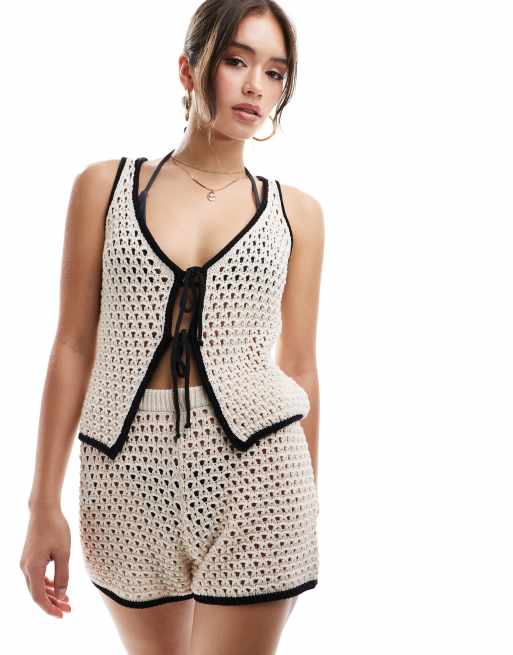ASOS DESIGN - Gebreide short met contrasterende randjes in crème